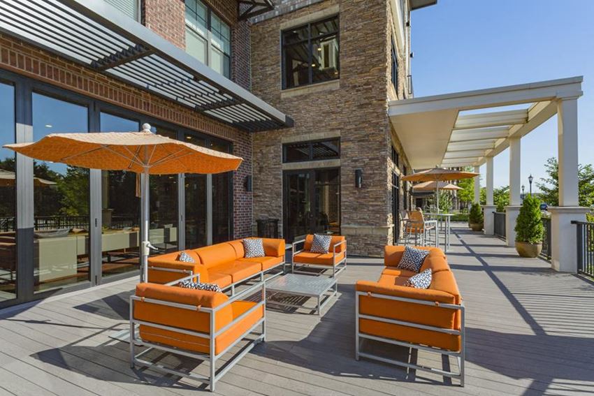 Tapestry At Brentwood Town Center Apartments, 400 Centerview Dr